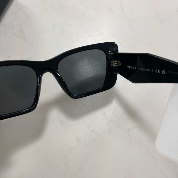 Prada Womens Sunglasses PR 08YS in Black w/ Dark Grey lenses. Perfect condition! - Picture 8 of 9